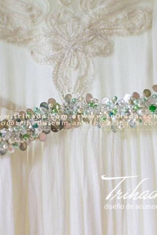 Faja con Pétalos Nacarados y Verde Pastel | Accesorios 