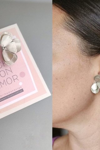 Aros Media Flor con Volumen | Accesorios de Diseño para Novias y Eventos - 