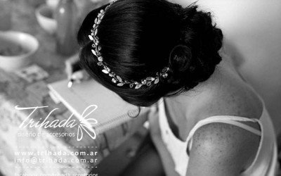 Tiara de Novia Hojas Nacaradas - Accesorios de Alta Gama